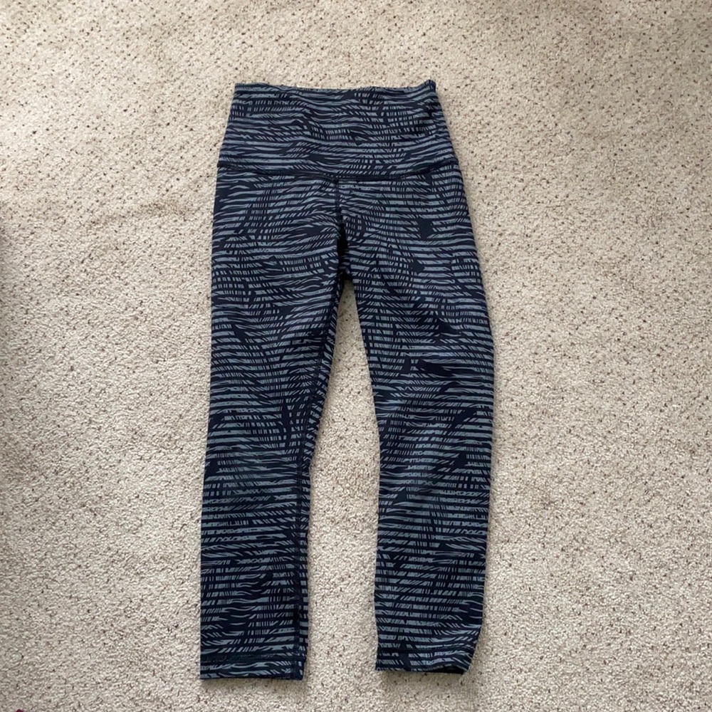 Lulu lemon print leggings
